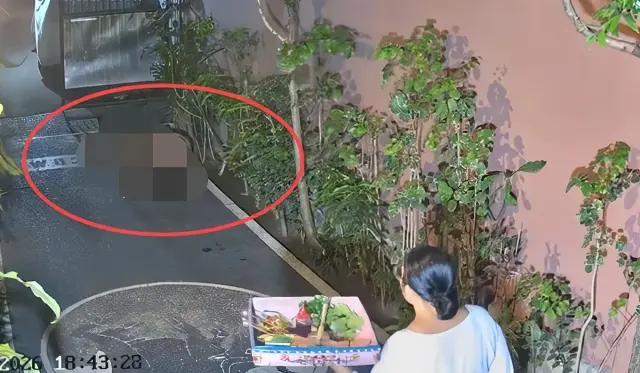 Bukan Soal Kerugian, Pekarangan Rumah Warga Ini Harus Dibersihkan Usai Bule Mesum